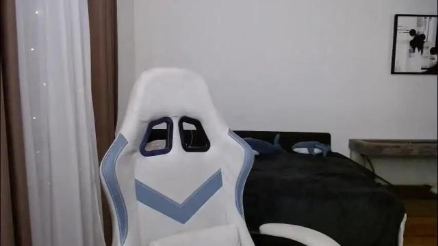 Image 6 of valents_cherry Stream on Chaturbate on 5 months ago