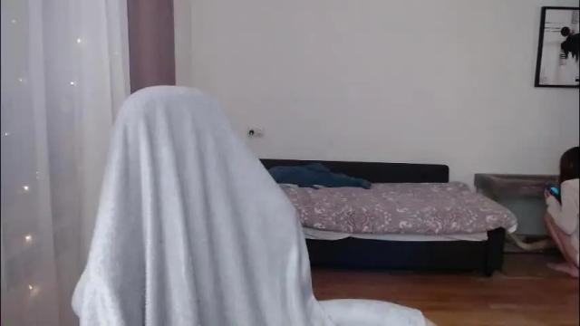 Image 2 of valents_cherry Stream on Chaturbate on 2 months ago