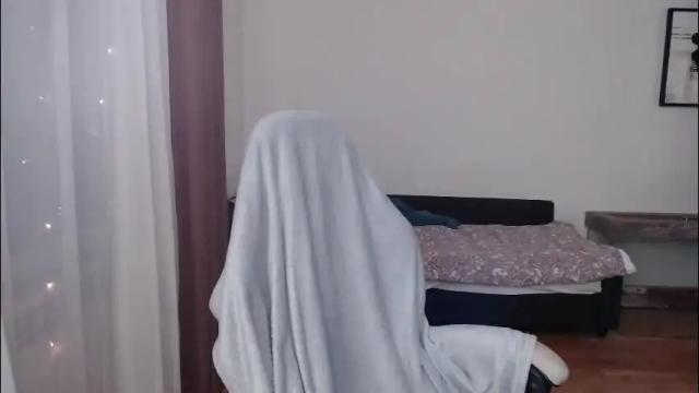 Image 7 of valents_cherry Stream on Chaturbate on 2 months ago