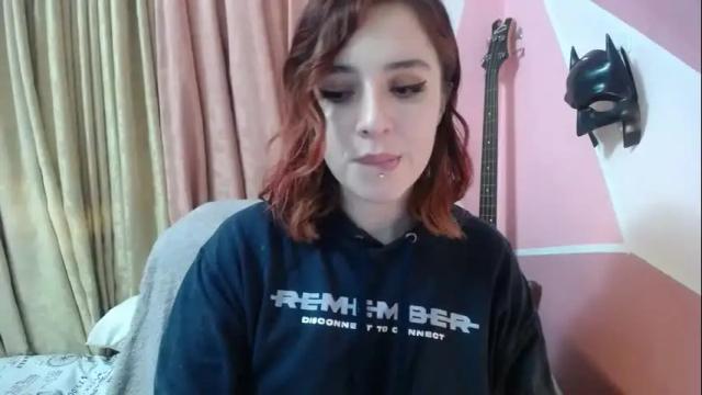Image 2 of valeri_cove Stream on Chaturbate on 1 month ago