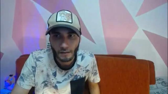 Image 8 of valeri_cove Stream on Chaturbate on 3 days ago