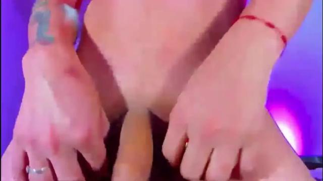 Image 4 of valeri_hilton Stream on Chaturbate on 2 months ago