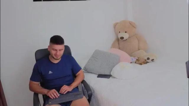 Image 7 of valeri_jacob Stream on Chaturbate on 2 days ago