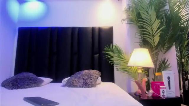 Image 6 of valeri_tafur Stream on Chaturbate on 1 month ago