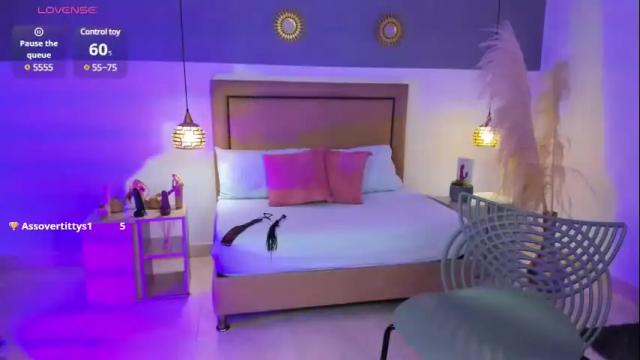 Image 7 of valeria_acosta_ Stream on Chaturbate on 1 month ago
