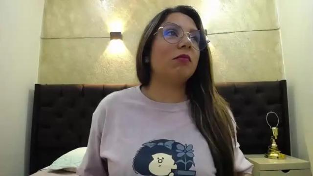 Image 4 of valeria_hott_ Stream on Chaturbate on 26 months ago