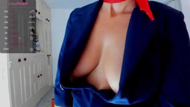 Image 9 of valeria_mesalina Stream on Chaturbate on 12 months ago