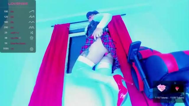 Image 3 of valeria_mesalina Stream on Chaturbate on 20 months ago