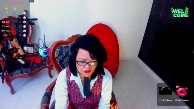 Image 2 of valeria_mesalina Stream on Chaturbate on 19 months ago