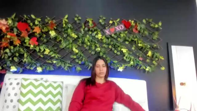 Image 7 of valeria_risso Stream on Chaturbate on 17 months ago