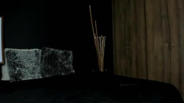Image 8 of valeria_savaloss Stream on Chaturbate on 16 months ago