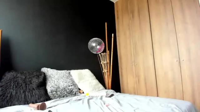 Image 12 of valeria_savaloss Stream on Chaturbate on 16 months ago