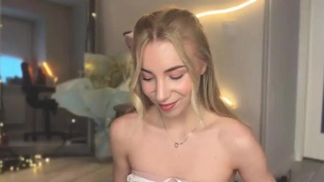 Image 12 of valeria_shydreamer Stream on Chaturbate on 14 months ago