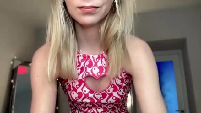Thumbnail 1, valeria_shydreamer's Stream at Chaturbate, 14 months ago