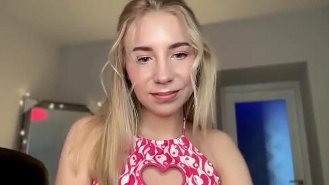 Thumbnail 2, valeria_shydreamer's Stream at Chaturbate, 14 months ago