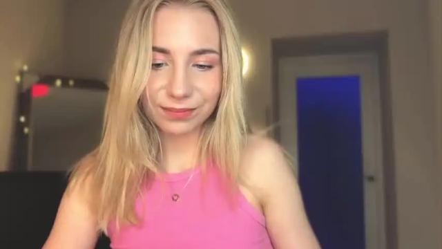 Thumbnail 3, valeria_shydreamer's Stream at Chaturbate, 13 months ago