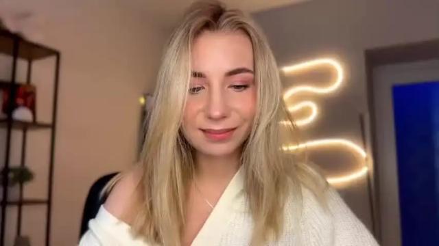 Thumbnail 3, valeria_shydreamer's Stream at Chaturbate, 13 months ago