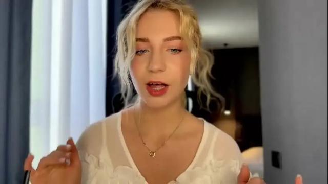 Thumbnail 1, valeria_shydreamer's Stream at Chaturbate, 1 month ago