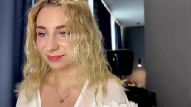 Thumbnail 2, valeria_shydreamer's Stream at Chaturbate, 1 month ago