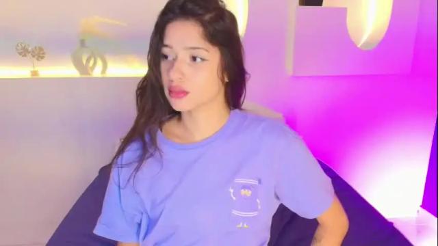 Image 7 of valeria_sweetgh Stream on Chaturbate on 16 days ago