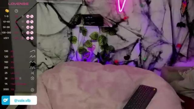 Image 6 of valeria_villalobos Stream on Chaturbate on 19 months ago