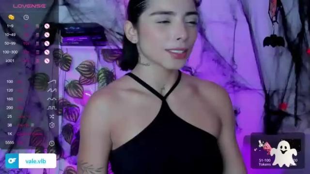 Image 2 of valeria_villalobos Stream on Chaturbate on 18 months ago