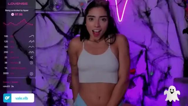 Image 3 of valeria_villalobos Stream on Chaturbate on 18 months ago