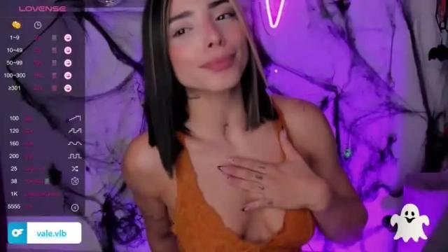 Image 7 of valeria_villalobos Stream on Chaturbate on 18 months ago
