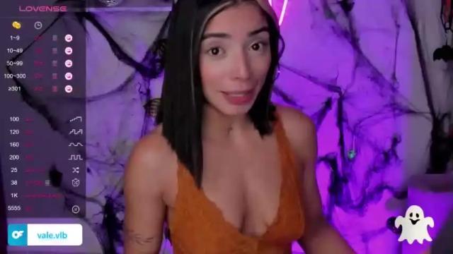 Image 8 of valeria_villalobos Stream on Chaturbate on 18 months ago