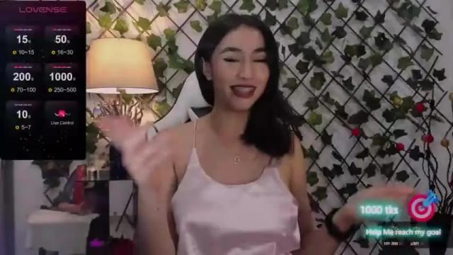 Image 8 of valeriaa24 Stream on Chaturbate on 11 months ago