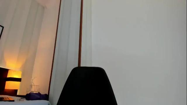 Image 2 of valeriaa_soler Stream on Chaturbate on 1 month ago