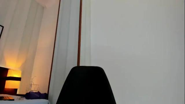 Image 3 of valeriaa_soler Stream on Chaturbate on 1 month ago