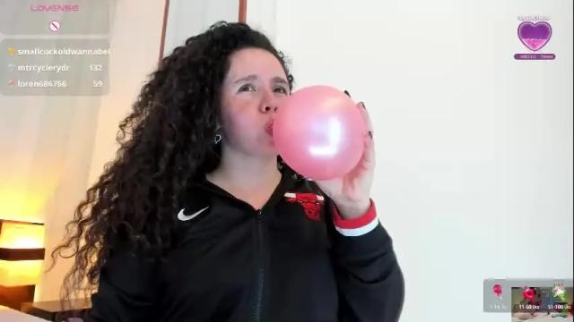 Image 8 of valeriaa_soler Stream on Chaturbate on 1 month ago