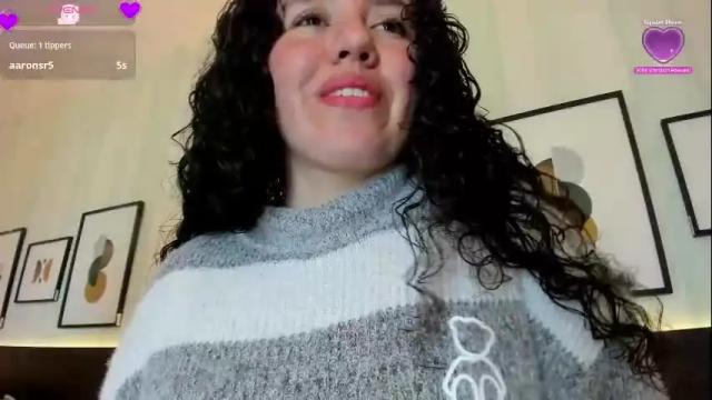 Image 6 of valeriaa_soler Stream on Chaturbate on 1 month ago