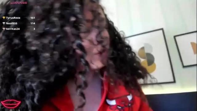 Image 7 of valeriaa_soler Stream on Chaturbate on 18 days ago