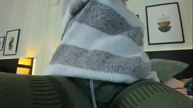Image 2 of valeriaa_soler Stream on Chaturbate on 11 days ago