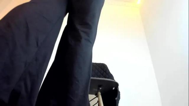 Image 10 of valeriaa_soler Stream on Chaturbate on 5 days ago
