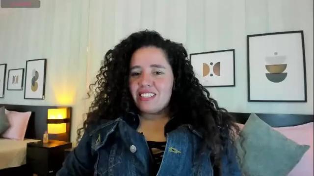 Image 2 of valeriaa_soler Stream on Chaturbate on 3 days ago