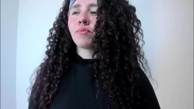 Image 4 of valeriaa_soler Stream on Chaturbate on 19 days ago