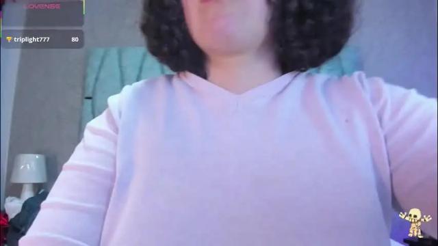 Image 2 of valeriaa_soler Stream on Chaturbate on 1 month ago
