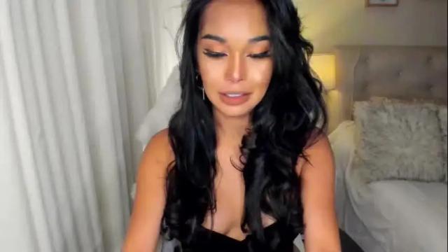 Image 7 of valeriadion Stream on Chaturbate on 2 months ago