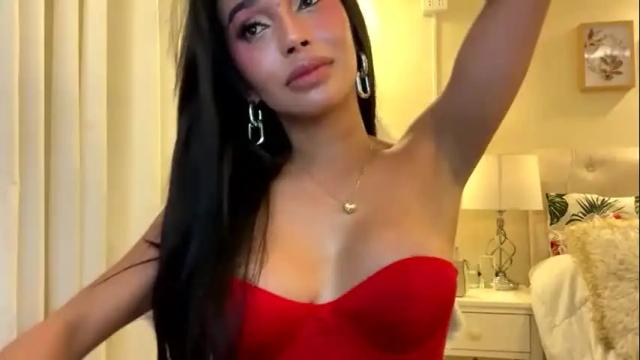Image 4 of valeriadion Stream on Chaturbate on 12 days ago