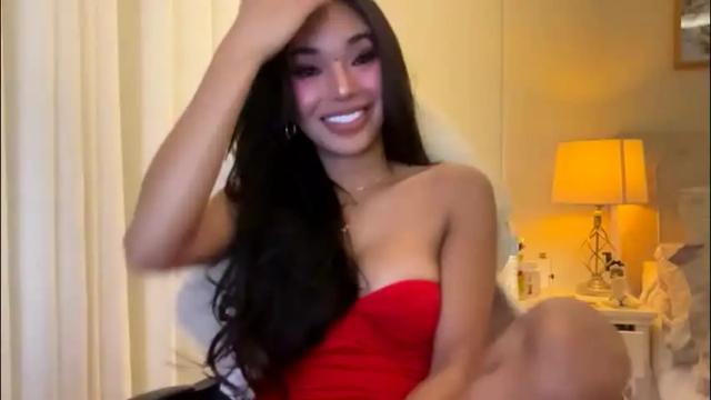 Image 8 of valeriadion Stream on Chaturbate on 1 month ago