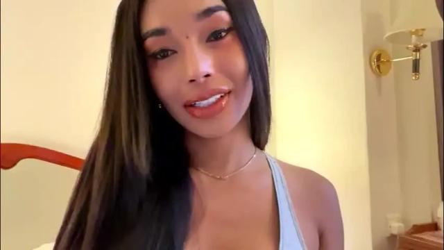 Image 11 of valeriadion Stream on Chaturbate on 1 month ago