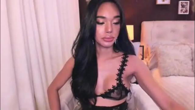 Image 3 of valeriadion Stream on Chaturbate on 2 months ago