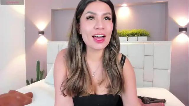 Image 7 of valeriagarciax Stream on Chaturbate on 24 days ago
