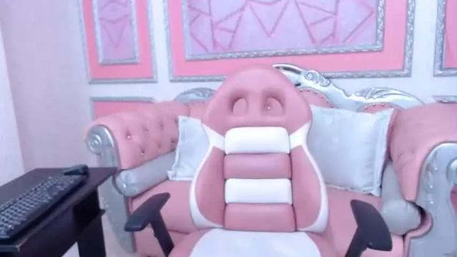 Image 6 of valeriamills_ Stream on Chaturbate on 20 months ago