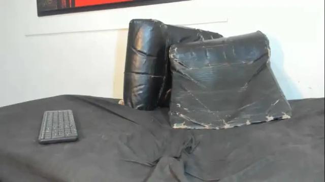 Image 7 of valeriapinkk Stream on Chaturbate on 28 days ago