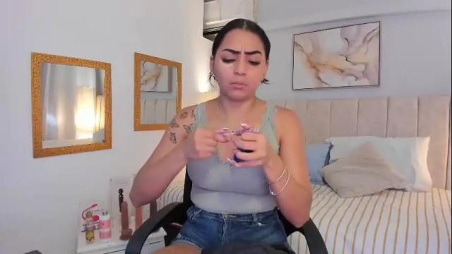 Image 3 of valeriaqueen8 Stream on Chaturbate on 21 days ago