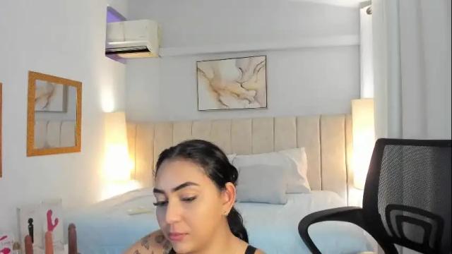 Image 8 of valeriaqueen8 Stream on Chaturbate on 3 days ago